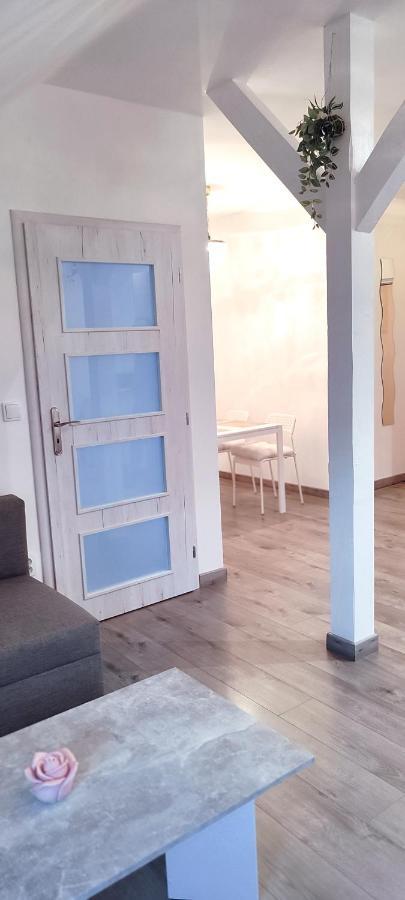 Apartman - Cafe Princ Pod Hradem Wifi, Klima Šternberk Zewnętrze zdjęcie