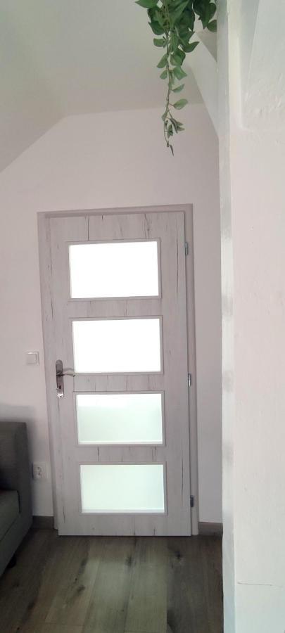 Apartman - Cafe Princ Pod Hradem Wifi, Klima Šternberk Zewnętrze zdjęcie