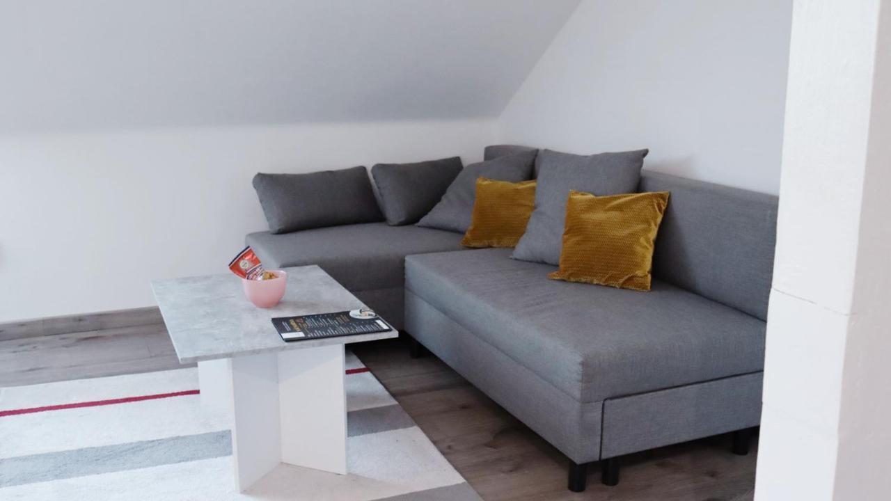Apartman - Cafe Princ Pod Hradem Wifi, Klima Šternberk Zewnętrze zdjęcie