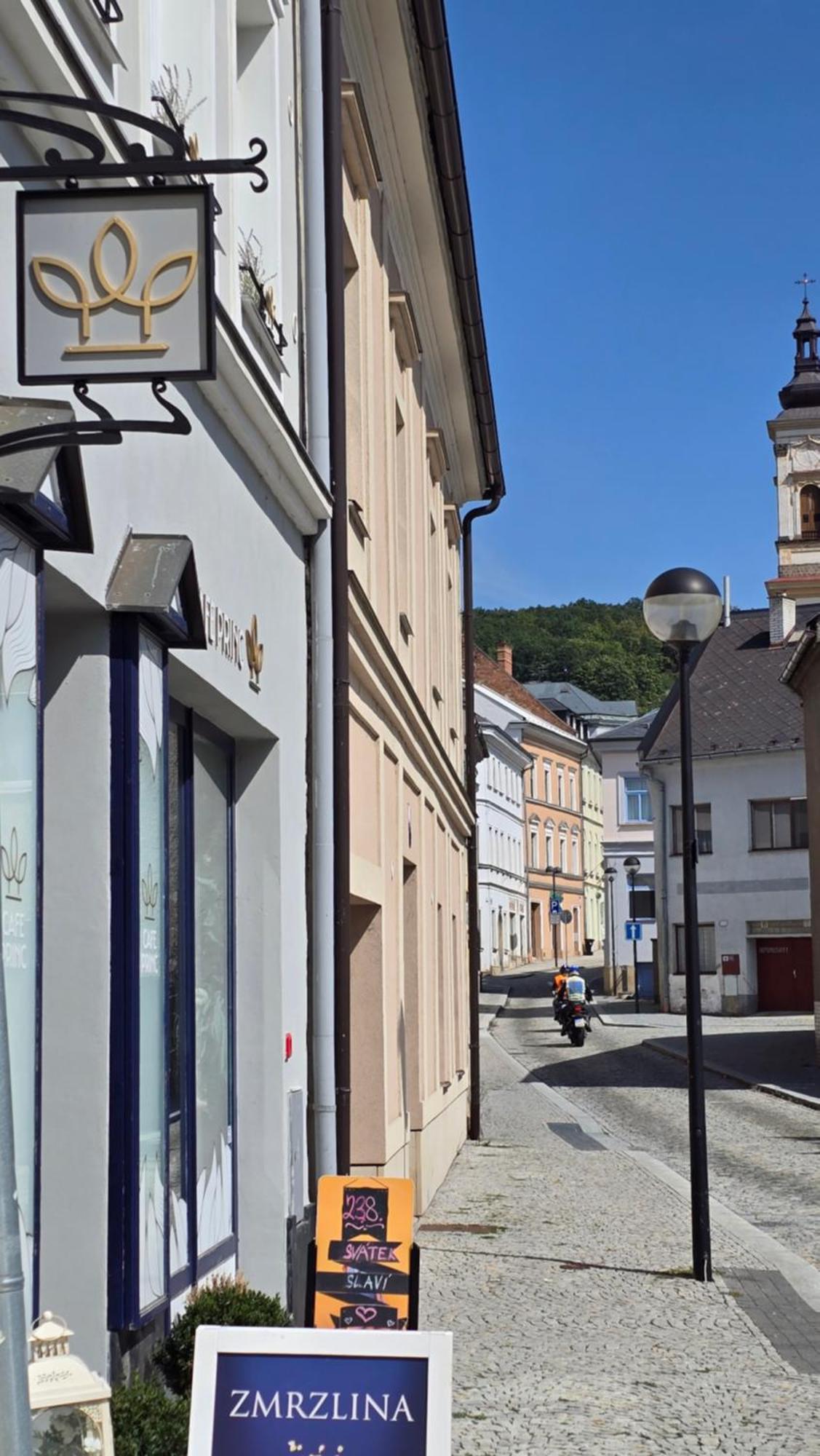Apartman - Cafe Princ Pod Hradem Wifi, Klima Šternberk Zewnętrze zdjęcie